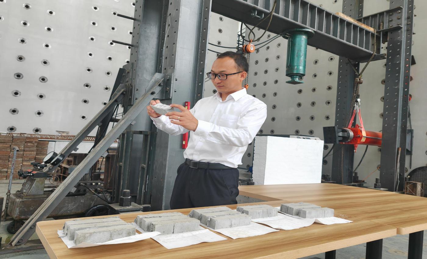 风积砂变身混凝土原料  高韧性水泥复合材料研发成功